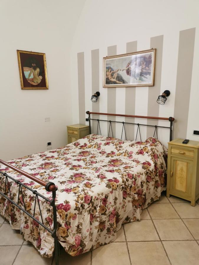 Cortile Di San Leo *
